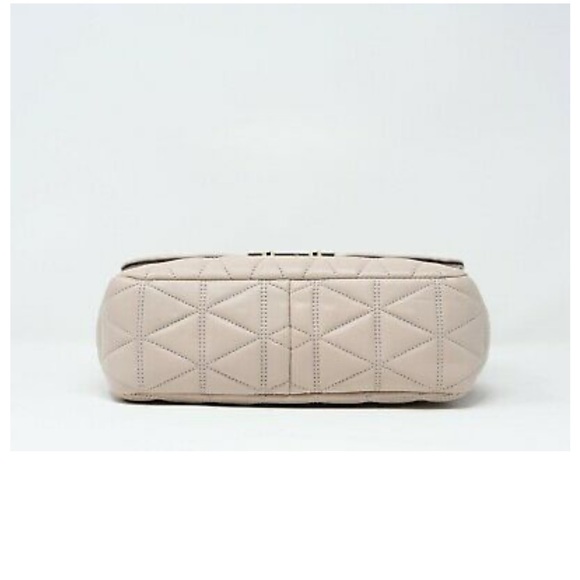 MICHAEL KORS
Sloan Large Pink Shoulder Bag - Picture 14 of 17